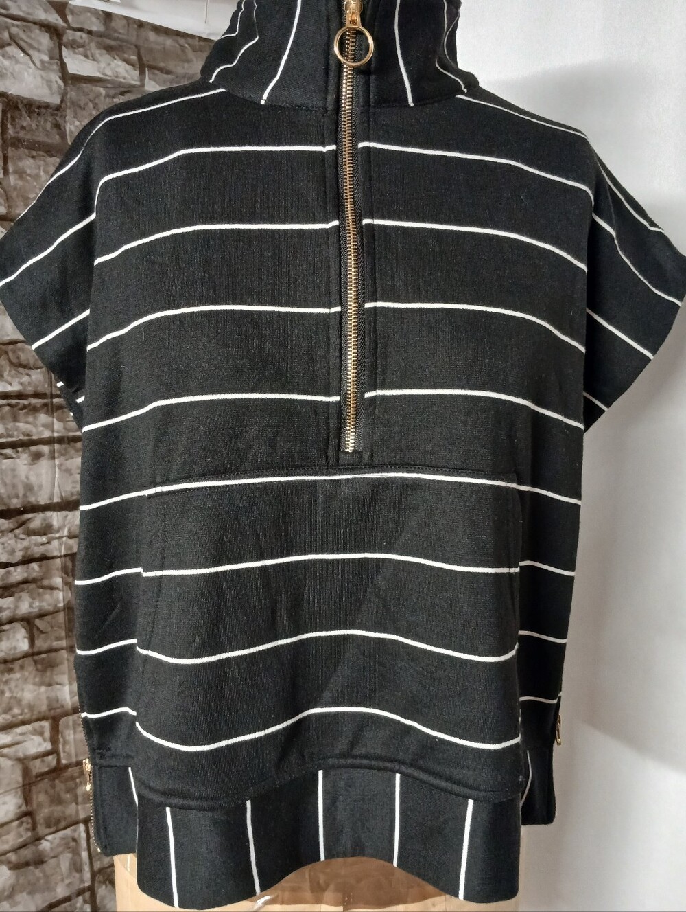 entro Black and White Striped Half-Zip Sweatshirt